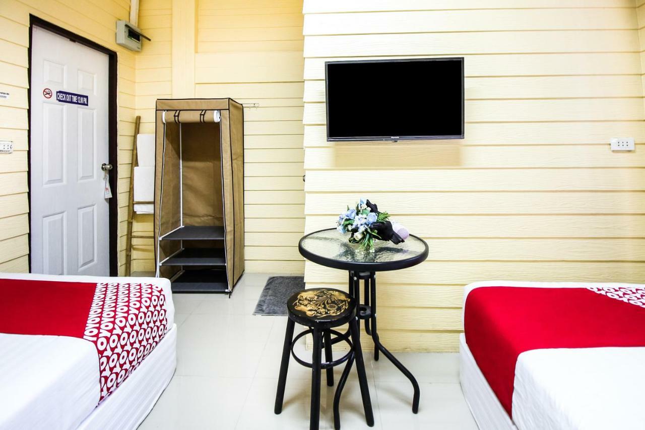 Babo House Bangkok Hotel Exterior photo