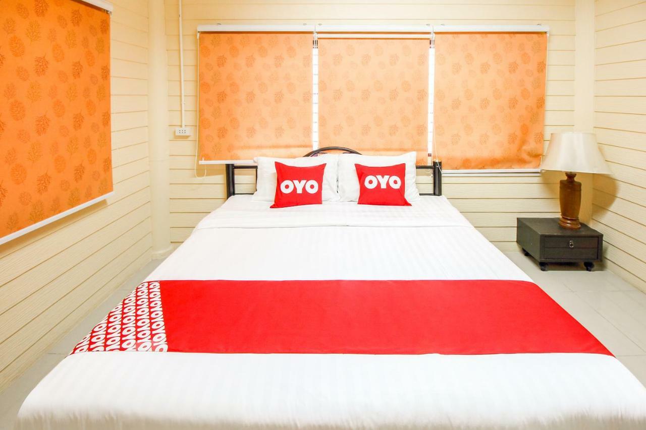 Babo House Bangkok Hotel Exterior photo