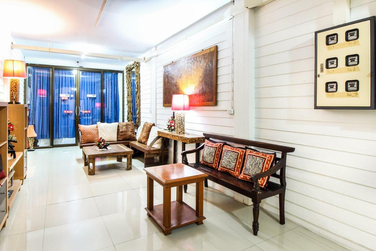 Babo House Bangkok Hotel Exterior photo
