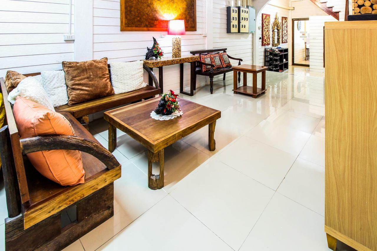 Babo House Bangkok Hotel Exterior photo