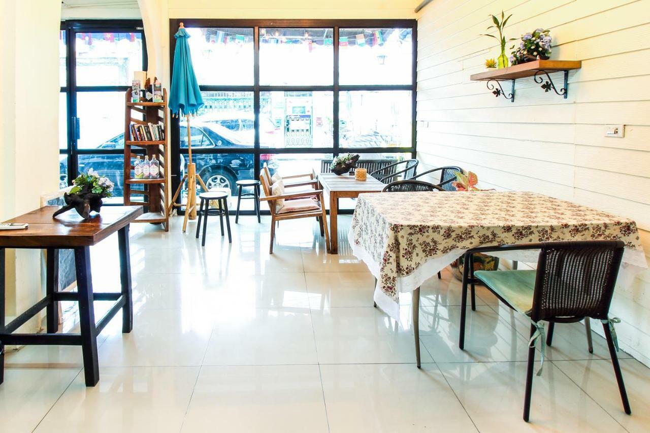 Babo House Bangkok Hotel Exterior photo