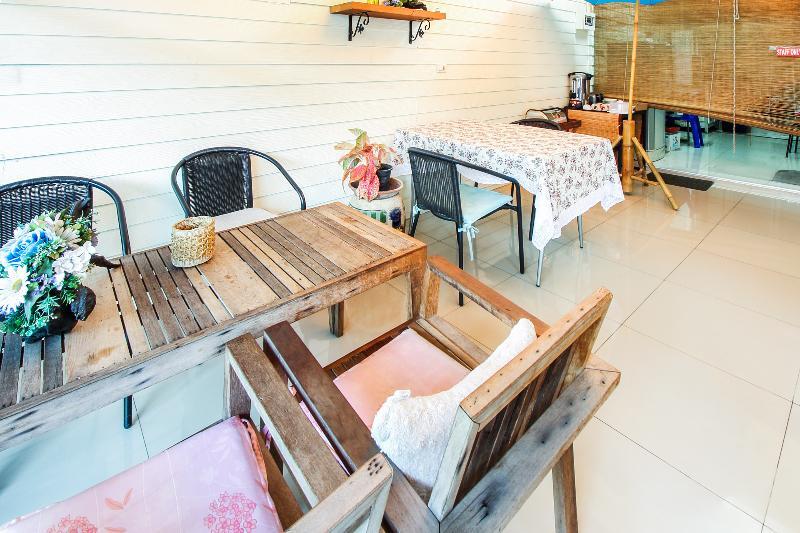 Babo House Bangkok Hotel Exterior photo