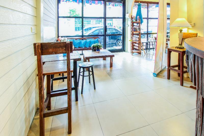 Babo House Bangkok Hotel Exterior photo