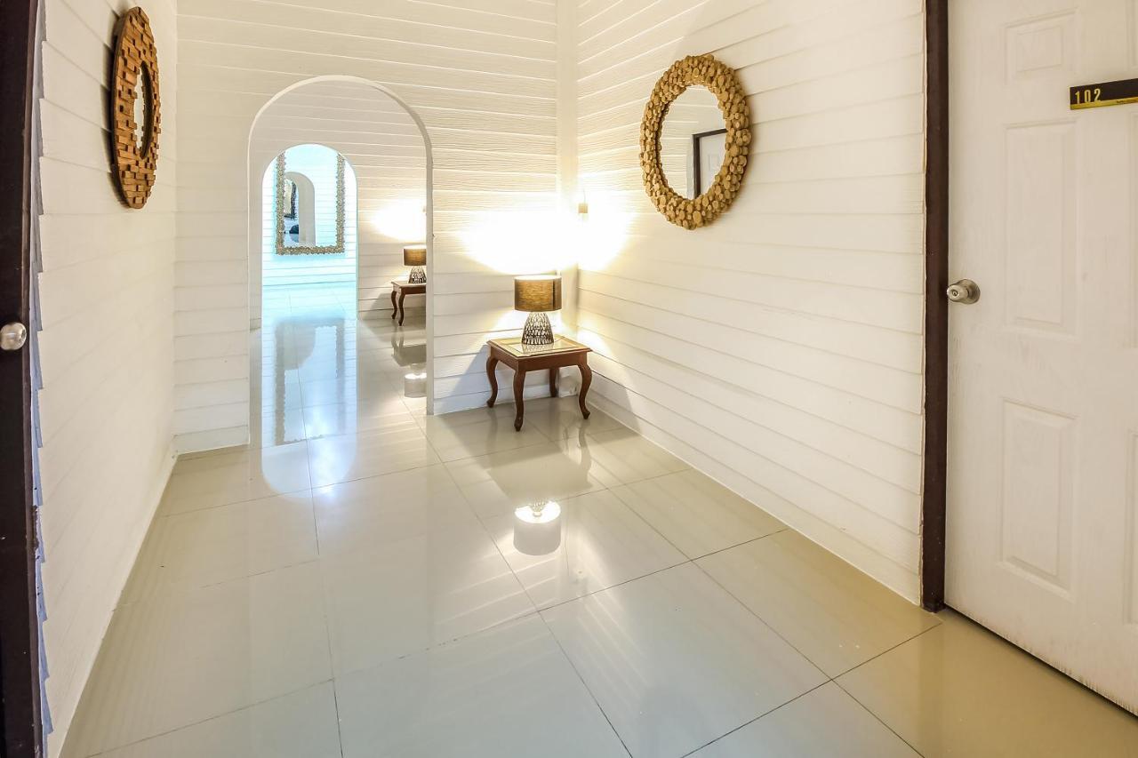 Babo House Bangkok Hotel Exterior photo